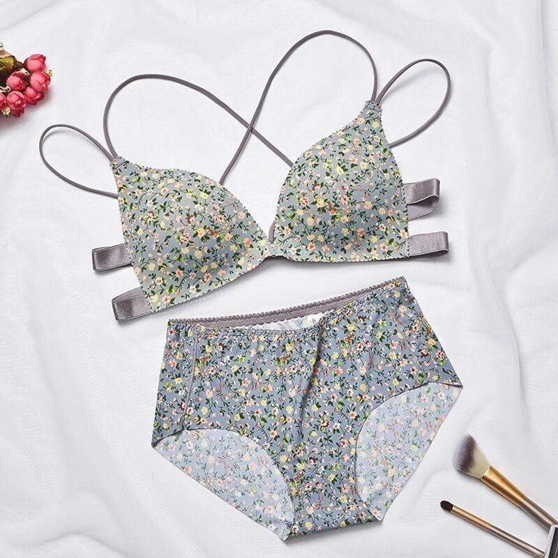 Women's fancy & Soft Matriyal Sexy Bra & Panty Set (Pack of 4) - Image 5